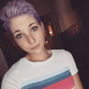 Meet your Posher, Eve